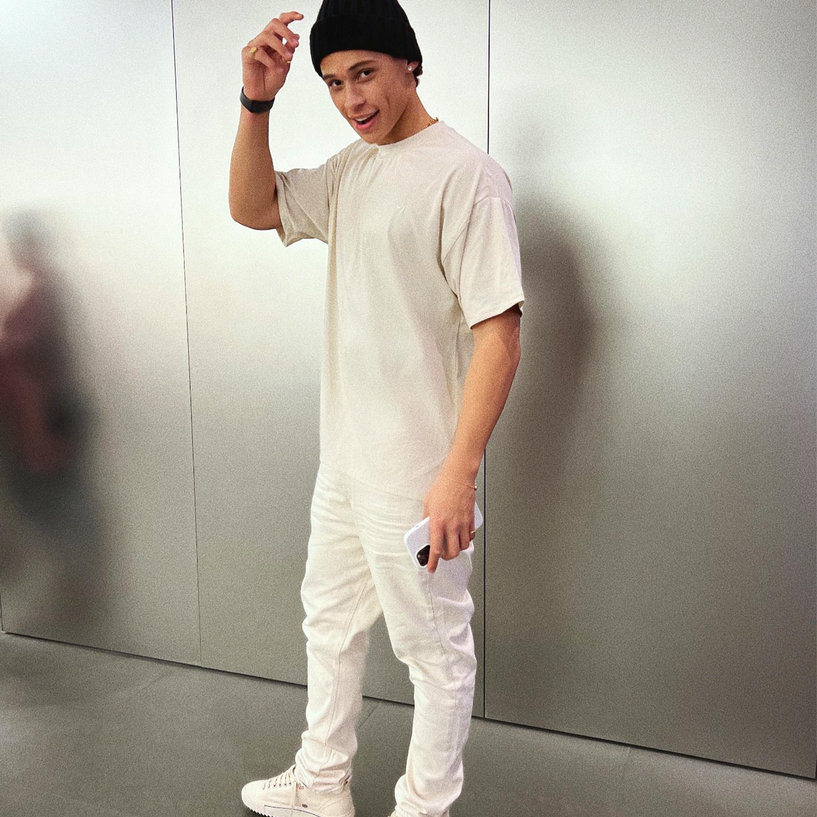 Urban all white outlet outfits